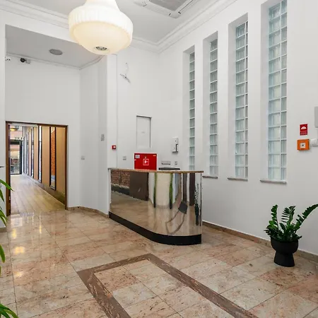 Golden Market Square - 3rooms, 90m2 Of Comfort & Quiet - As R502 Apartmán